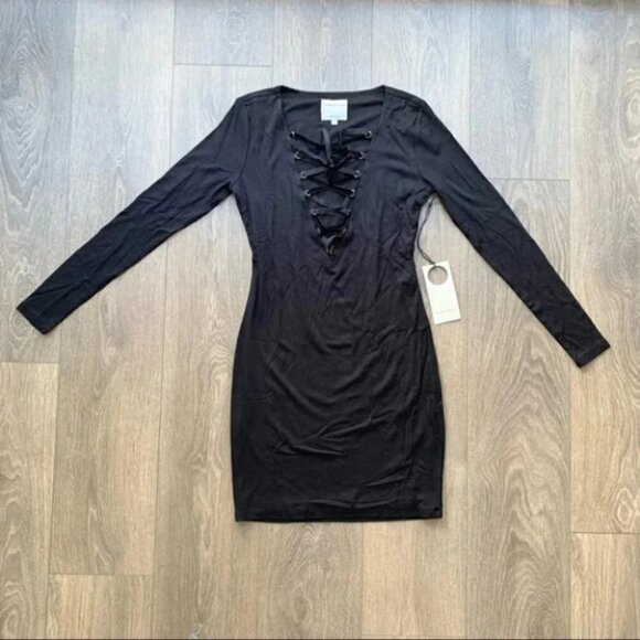 Privacy Please REVOLVE Women's Glendale Mini Dress Long Sleeve Lace up front XS - Picture 8 of 16